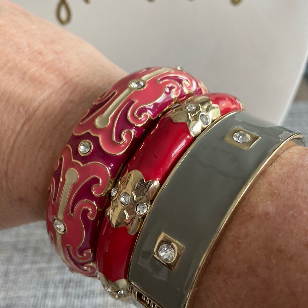 Bangels NWOT Gray, pink or Red with Rhinestone details